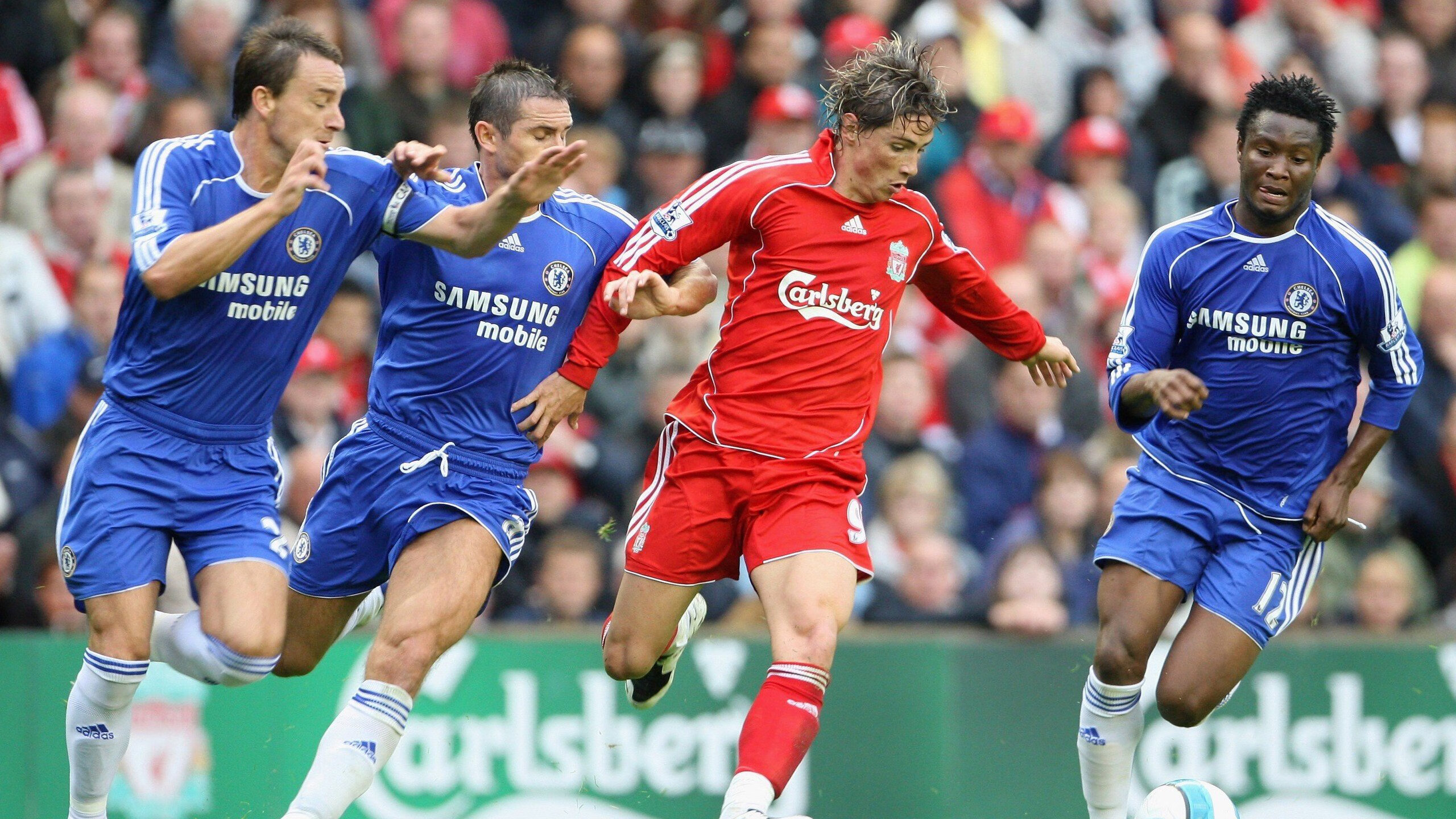 “高速超车：在弯道中破风前行的瞬间”，高速超车道行车规则